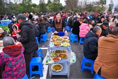 <strong>喝“刨猪汤” 吃“坝坝宴” 人寿年丰看</strong> 